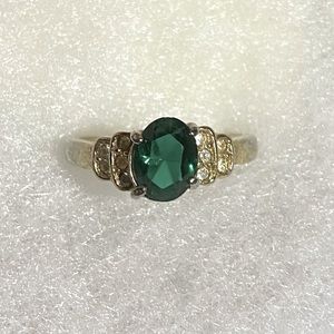 Green Women’s Gem Ring with Costume Diamonds